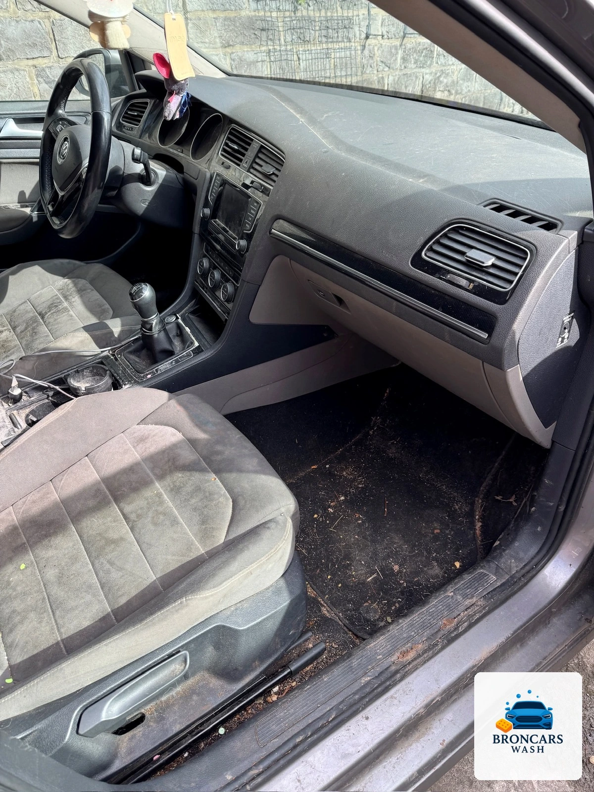 Habitacle de Golf avant nettoyage